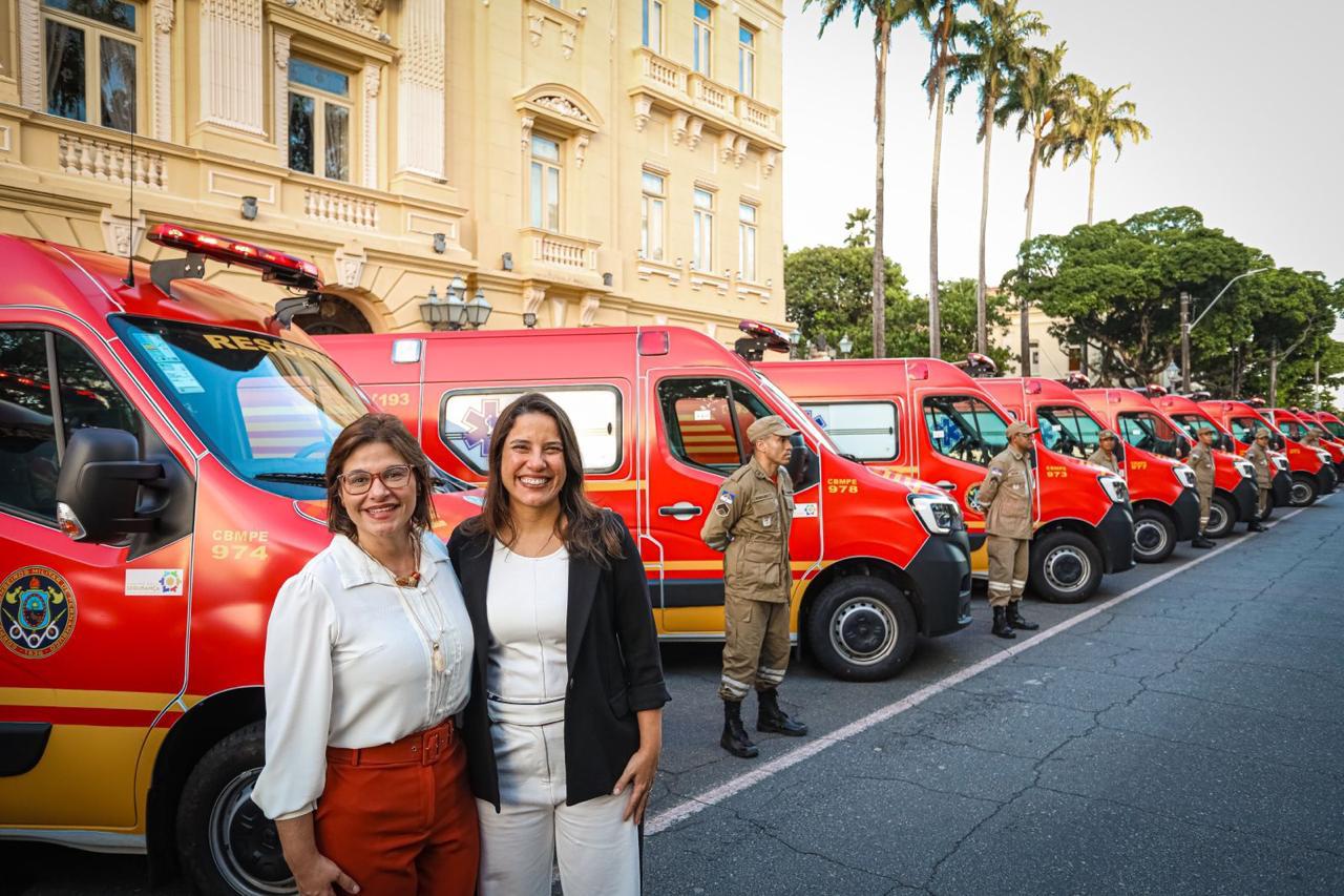 Juntos pela Segurança: governadora Raquel Lyra entrega novas viaturas auto resgate para reforçar operações do Corpo de Bombeiros