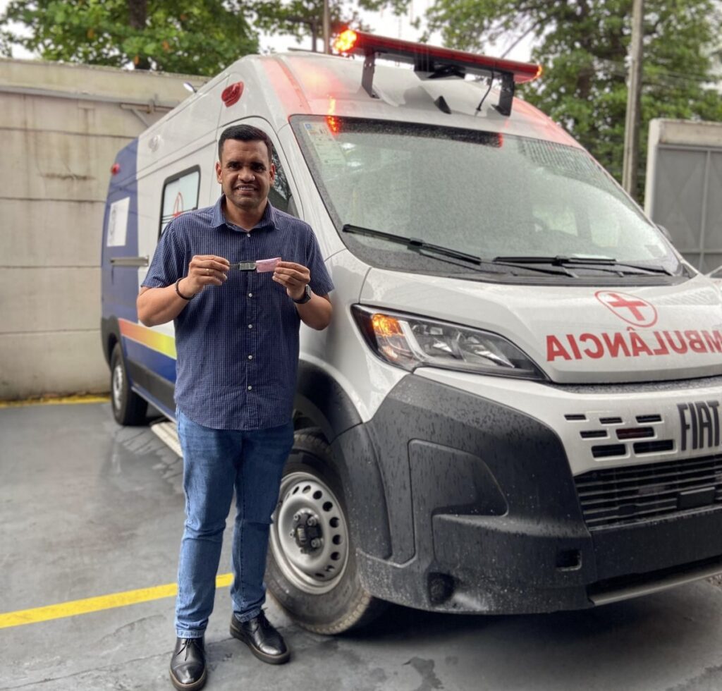 Prefeitura de Afogados recebe reforço de duas novas ambulâncias
